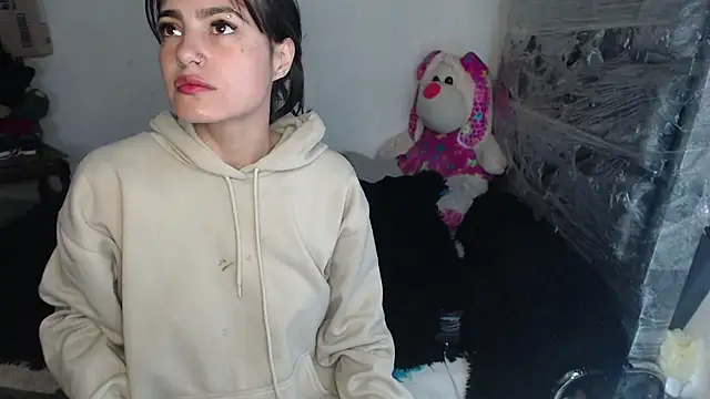 Snapshot of skinny_sweet2411 chatting on 28, 11, 2025 skinny sweet2411 online show from 28, 11, 2025