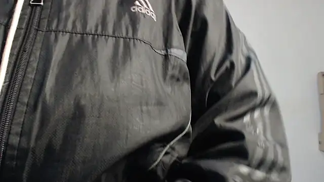 Snapshot of skinny_sweet2411 chatting on 23, 11, 2025 skinny sweet2411 online show from 23, 11, 2025