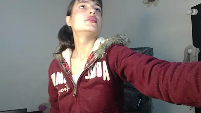 skinny sweet2411 online show from 9, 2, 2026