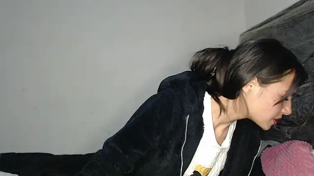 skinny sweet2411 online show from 7, 1, 2026