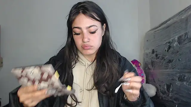 Snapshot of skinny_sweet2411 chatting on 29, 11, 2025 skinny sweet2411 online show from 29, 11, 2025