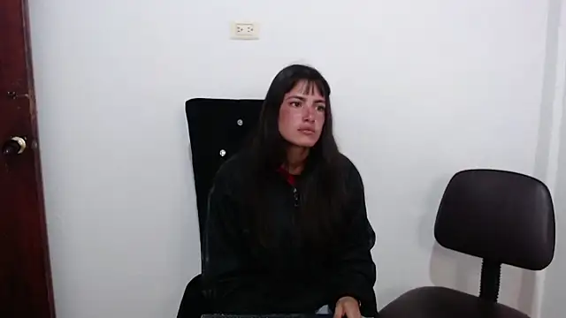 skinny sweet2411 online show from 1, 2, 2026