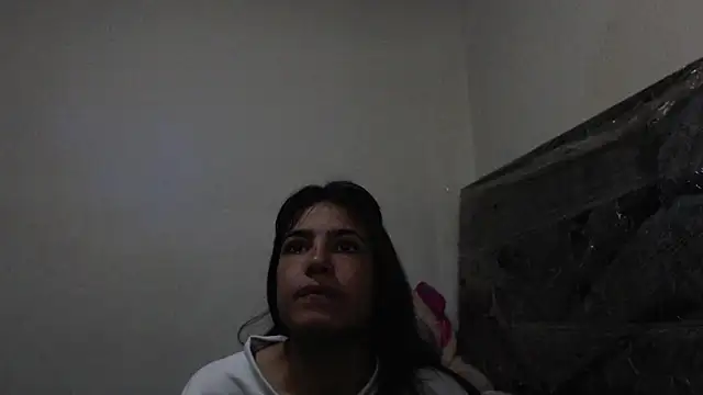 skinny sweet2411 online show from 4, 3, 2026