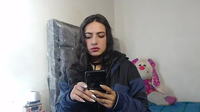 Snapshot of skinny_sweet2411 chatting on 21, 11, 2025 skinny sweet2411 online show from 21, 11, 2025