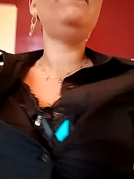 Nell-X online show from 29, 10, 2025