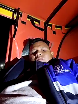 Snapshot of zeta29 chatting on 5, 11, 2025 zeta29 online show from 5, 11, 2025