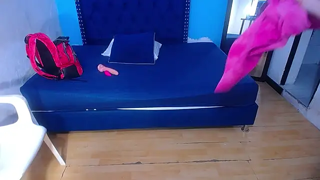 kinky redhead18 online show from 4, 11, 2025