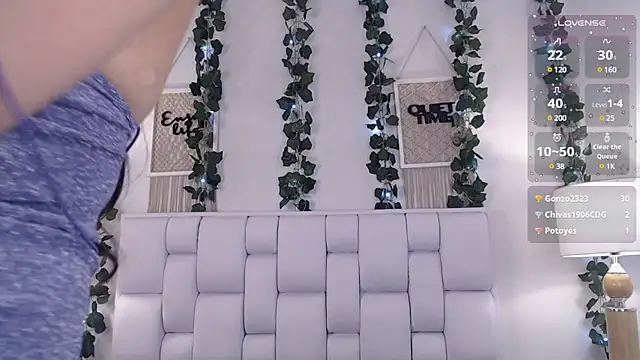 Snapshot of Kylie_golden chatting on 23, 1, 2025 Kylie golden online show from 23, 1, 2025