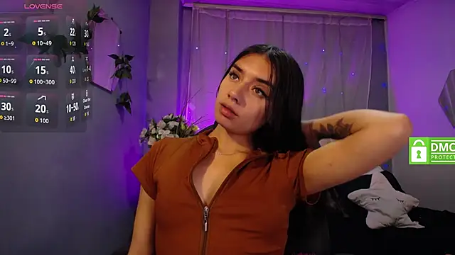 Snapshot of Kylie_golden chatting on 30, 9, 2025 Kylie golden online show from 30, 9, 2025