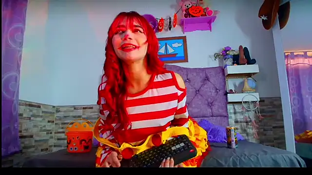 Snapshot of Melannytaylor chatting on 31, 10, 2025 Melannytaylor online show from 31, 10, 2025