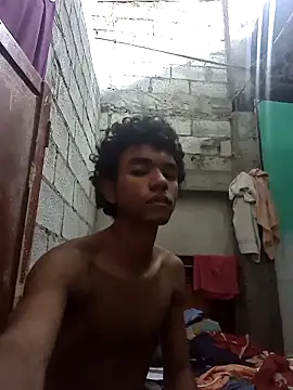 Snapshot of Reynold2608 chatting on 10, 9, 2025 Reynold2608 online show from 10, 9, 2025