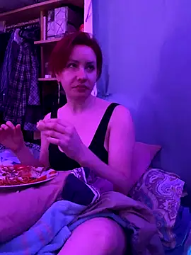 Snapshot of Nina-Chick777 chatting on 29, 10, 2025 Nina-Chick777 online show from 29, 10, 2025