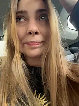 Sunny   Bunny online show from 4, 4, 2026