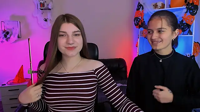 pure radiance1 online show from 3, 11, 2025