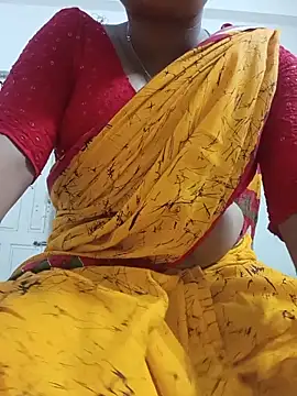 Snapshot of Priya_2222 chatting on 1, 6, 2026 Priya 2222 online show from 1, 6, 2026
