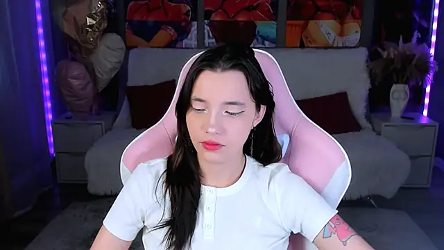 as1an girlfriend online show from 5, 4, 2026