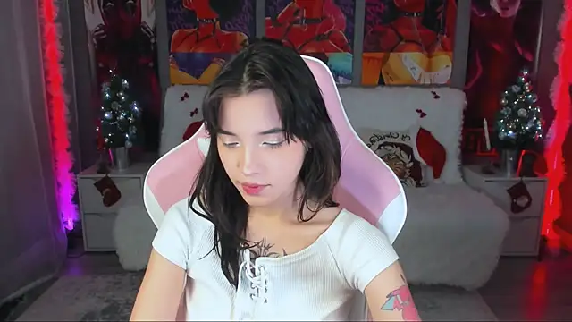 as1an girlfriend online show from 5, 12, 2025