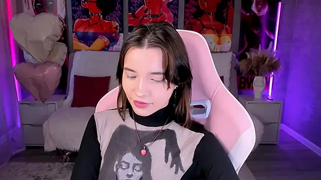 as1an girlfriend online show from 19, 3, 2026