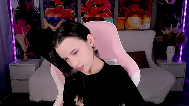 as1an girlfriend online show from 5, 2, 2026