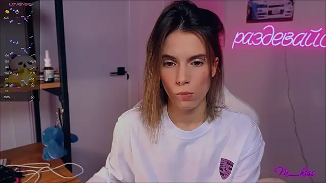  ni kiss online show from 19, 9, 2025