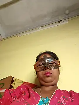 Snapshot of tinabhabhi chatting on 10, 11, 2025 tinabhabhi online show from 10, 11, 2025