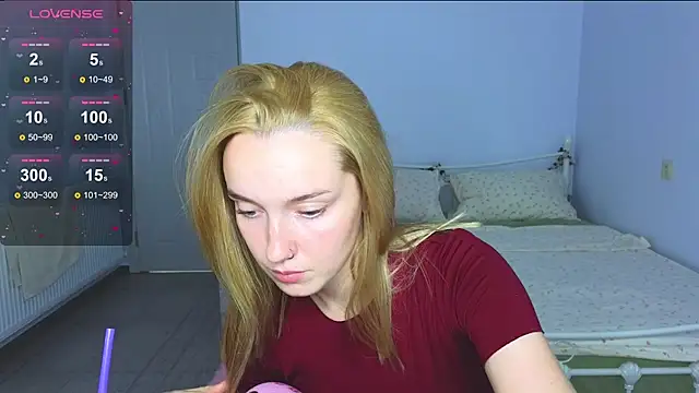 Snapshot of Wild_Sophie_ chatting on 10, 10, 2025 Wild Sophie online show from 10, 10, 2025