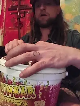 Ozomitro online show from 19, 4, 2026