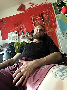 Ozomitro online show from 19, 10, 2025