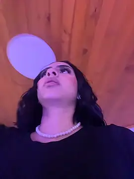 Hilary pinkk online show from 11, 2, 2026