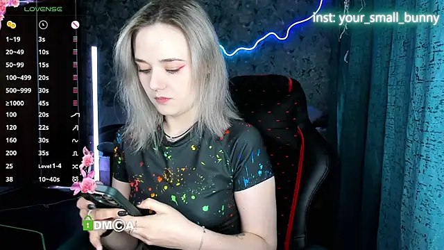 Snapshot of Your_small_bunny chatting on 24, 7, 2026 Your small bunny online show from 24, 7, 2026