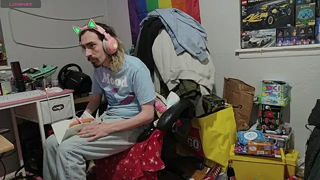 tallnerdyguy online show from 17, 5, 2026