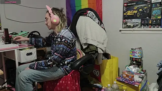 tallnerdyguy online show from 16, 4, 2026