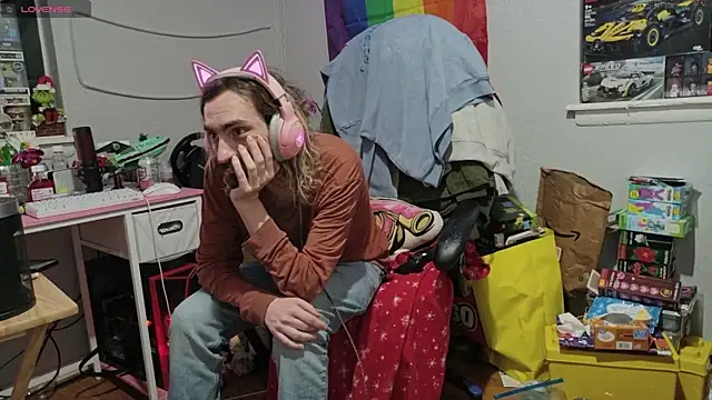 tallnerdyguy online show from 19, 5, 2026