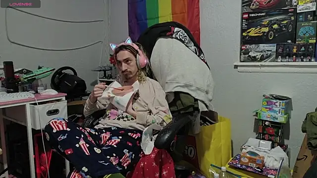 tallnerdyguy online show from 21, 4, 2026