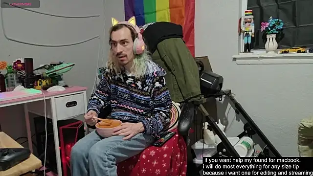 tallnerdyguy online show from 24, 10, 2025