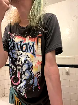 tallnerdyguy online show from 9, 10, 2025