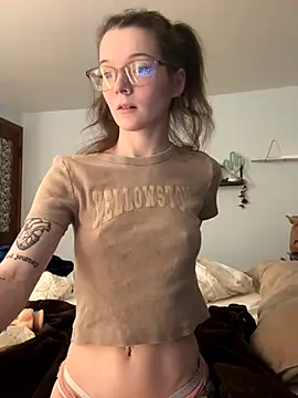 dreamteemergirl online show from 10, 11, 2025