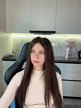 CurlyLara online show from 24, 4, 2026