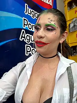 Snapshot of Alysson-- chatting on 31, 10, 2025 Alysson-- online show from 31, 10, 2025