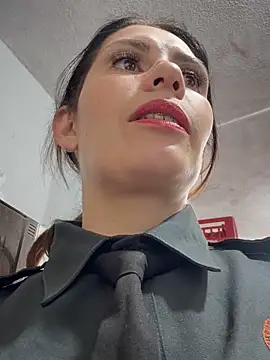 Snapshot of Alysson-- chatting on 14, 11, 2025 Alysson-- online show from 14, 11, 2025