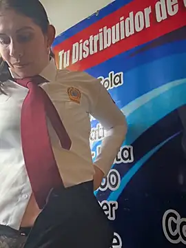 Snapshot of Alysson-- chatting on 17, 11, 2025 Alysson-- online show from 17, 11, 2025