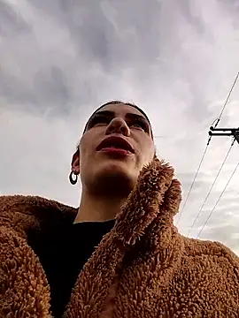 Snapshot of Alysson-- chatting on 20, 11, 2025 Alysson-- online show from 20, 11, 2025