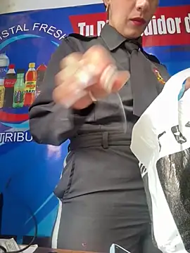 Snapshot of Alysson-- chatting on 25, 11, 2025 Alysson-- online show from 25, 11, 2025