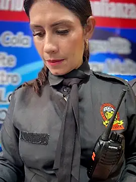 Snapshot of Alysson-- chatting on 21, 10, 2025 Alysson-- online show from 21, 10, 2025