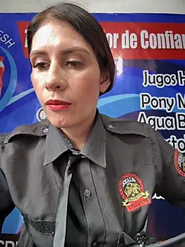 Snapshot of Alysson-- chatting on 6, 10, 2025 Alysson-- online show from 6, 10, 2025