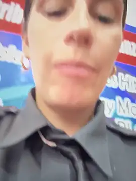 Snapshot of Alysson-- chatting on 9, 10, 2025 Alysson-- online show from 9, 10, 2025