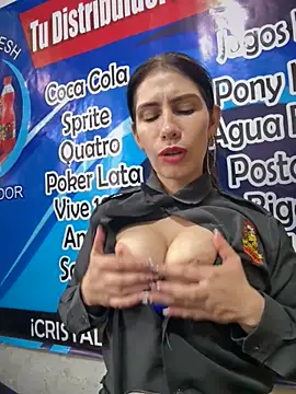 Snapshot of Alysson-- chatting on 30, 10, 2025 Alysson-- online show from 30, 10, 2025