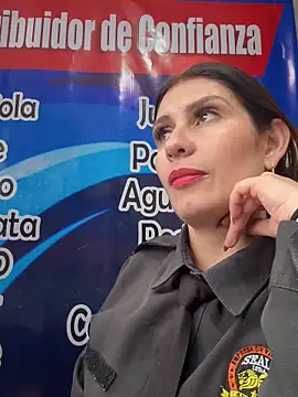 Snapshot of Alysson-- chatting on 11, 11, 2025 Alysson-- online show from 11, 11, 2025