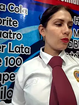 Snapshot of Alysson-- chatting on 18, 11, 2025 Alysson-- online show from 18, 11, 2025