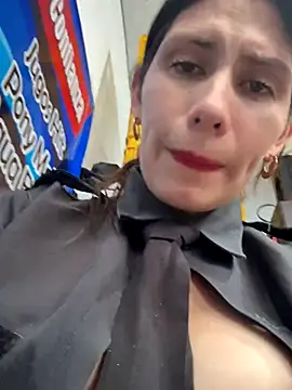 Snapshot of Alysson-- chatting on 10, 11, 2025 Alysson-- online show from 10, 11, 2025